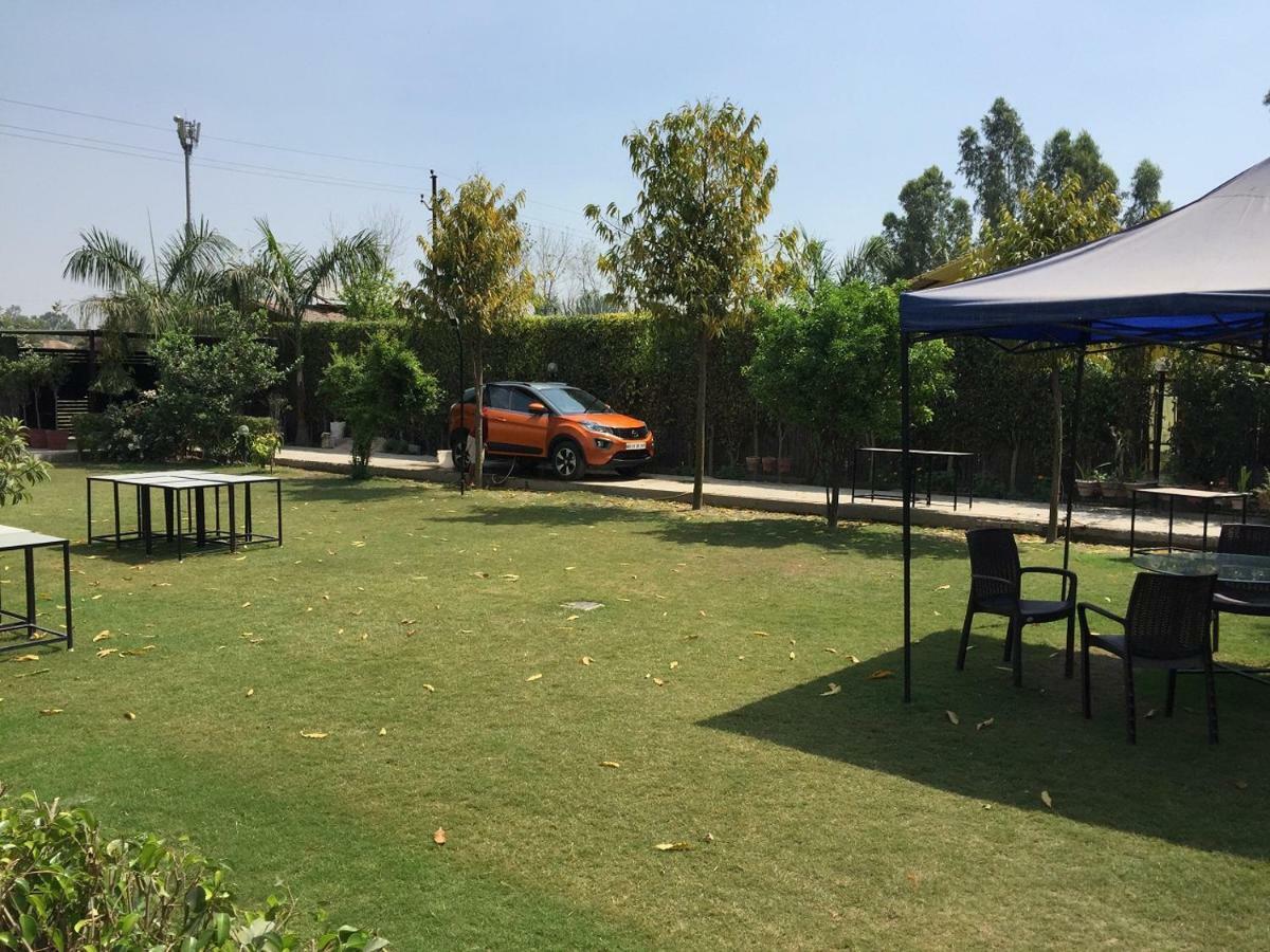 Ad Country Villa Noida Exterior foto